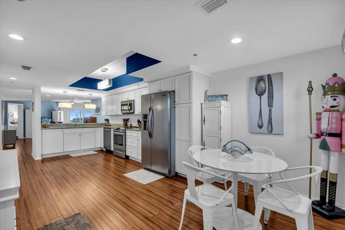 5621 GULF OF MEXICO DR #102, Longboat Key, FL 34228