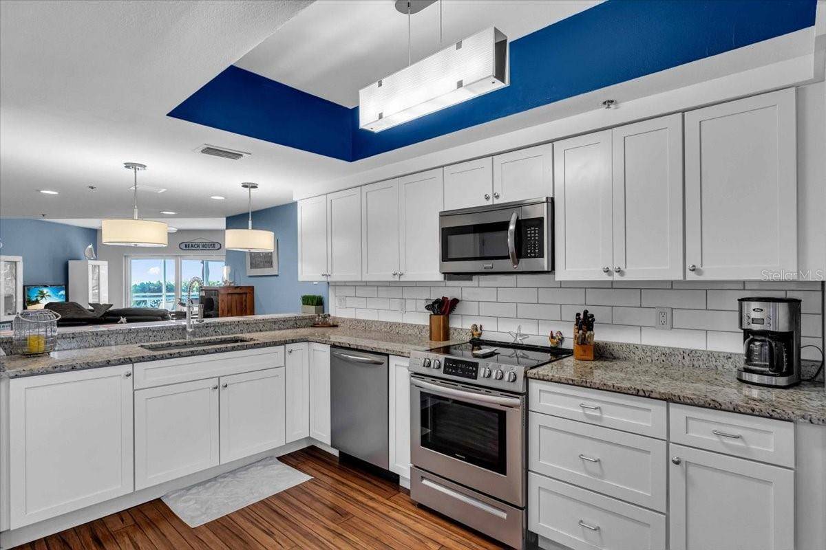 5621 GULF OF MEXICO DR #102, Longboat Key, FL 34228