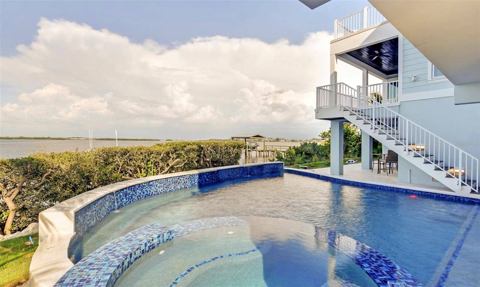 2516 AVENUE A, Bradenton Beach, FL 34217