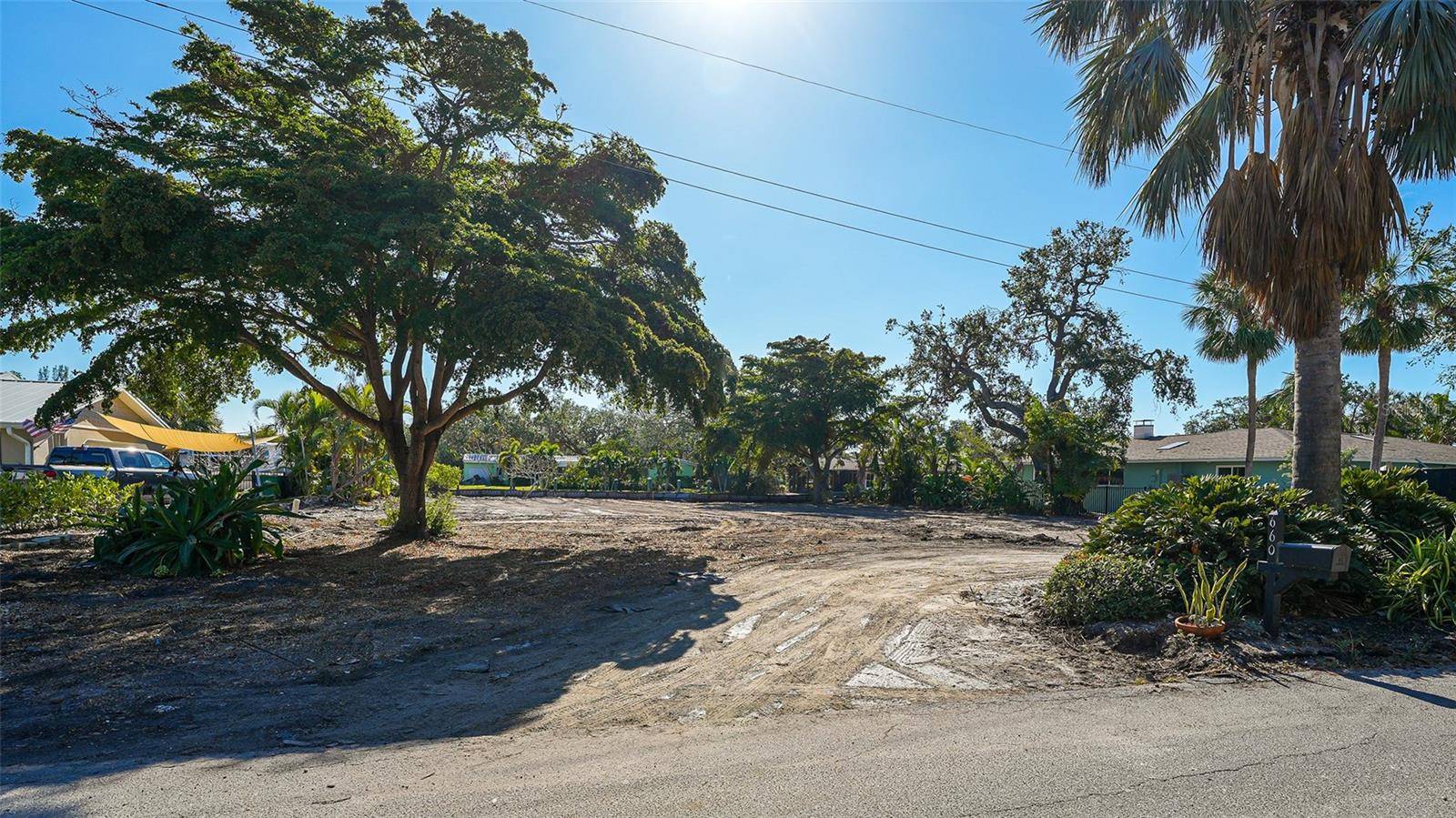 660 LONGVIEW DR, Longboat Key, FL 34228