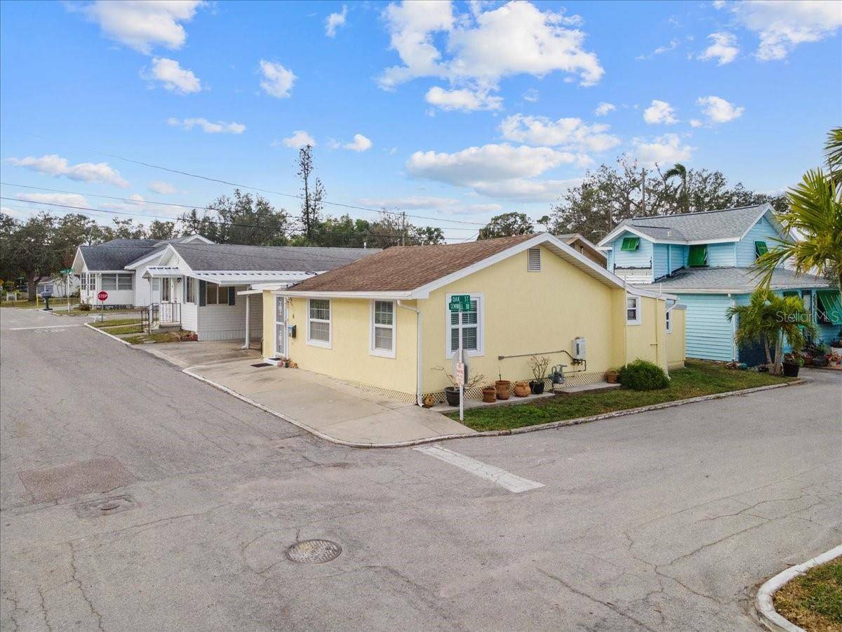 6 SEMINOLE DR, Bradenton, FL 34208
