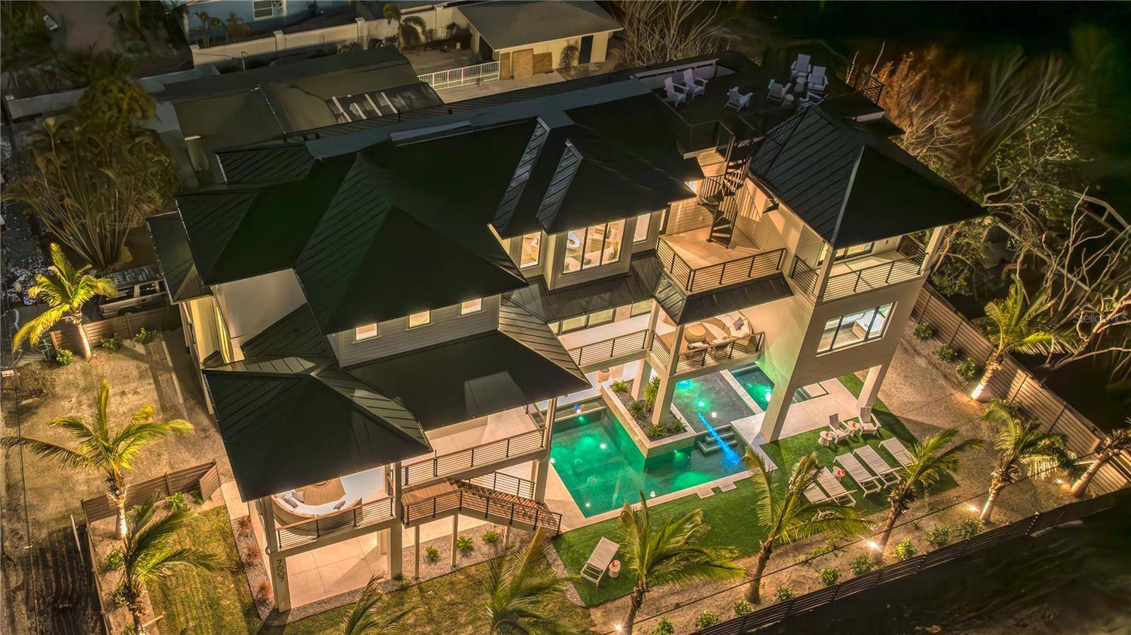 7007 POINT OF ROCKS RD, Sarasota, FL 34242