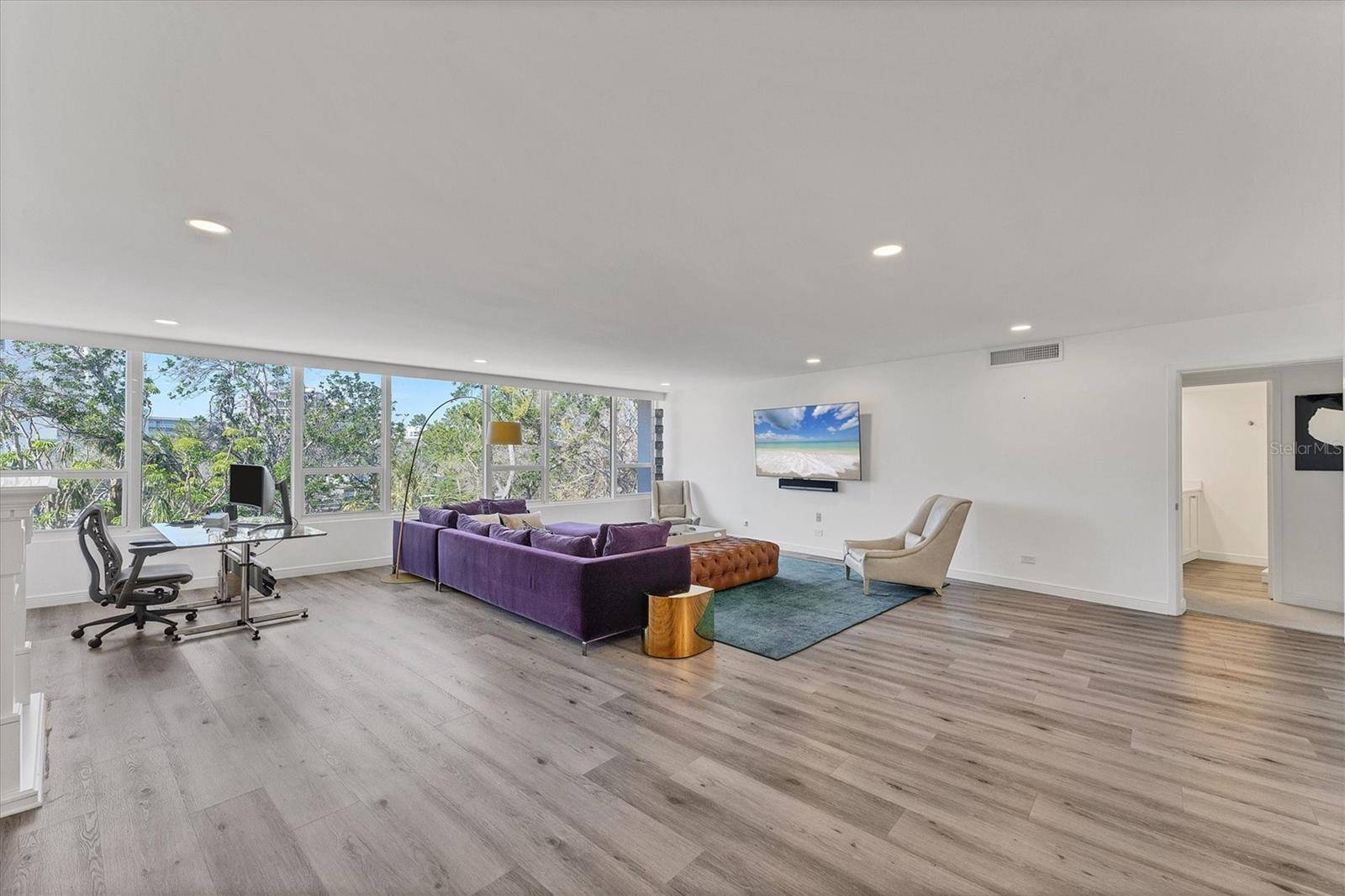 100 SANDS POINT RD #323, Longboat Key, FL 34228