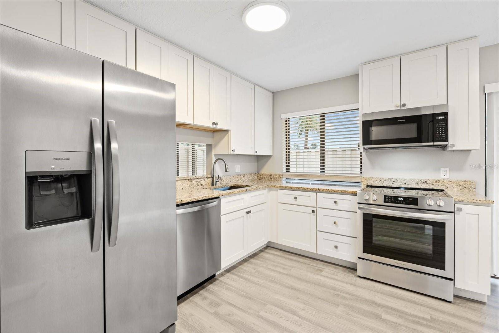 6401 PELICAN DR #80A, Bradenton, FL 34210