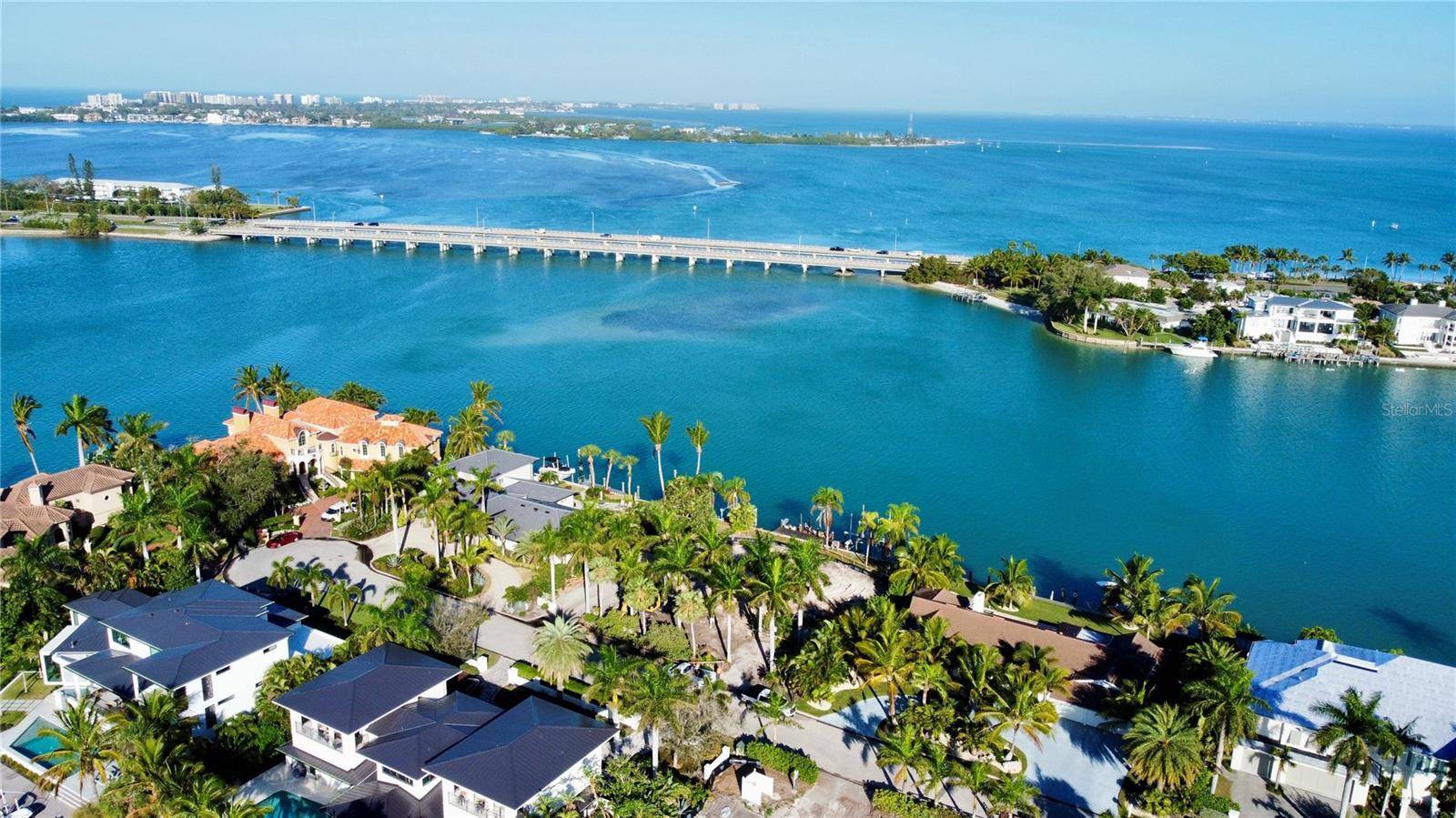 109 N WARBLER LN, Sarasota, FL 34236