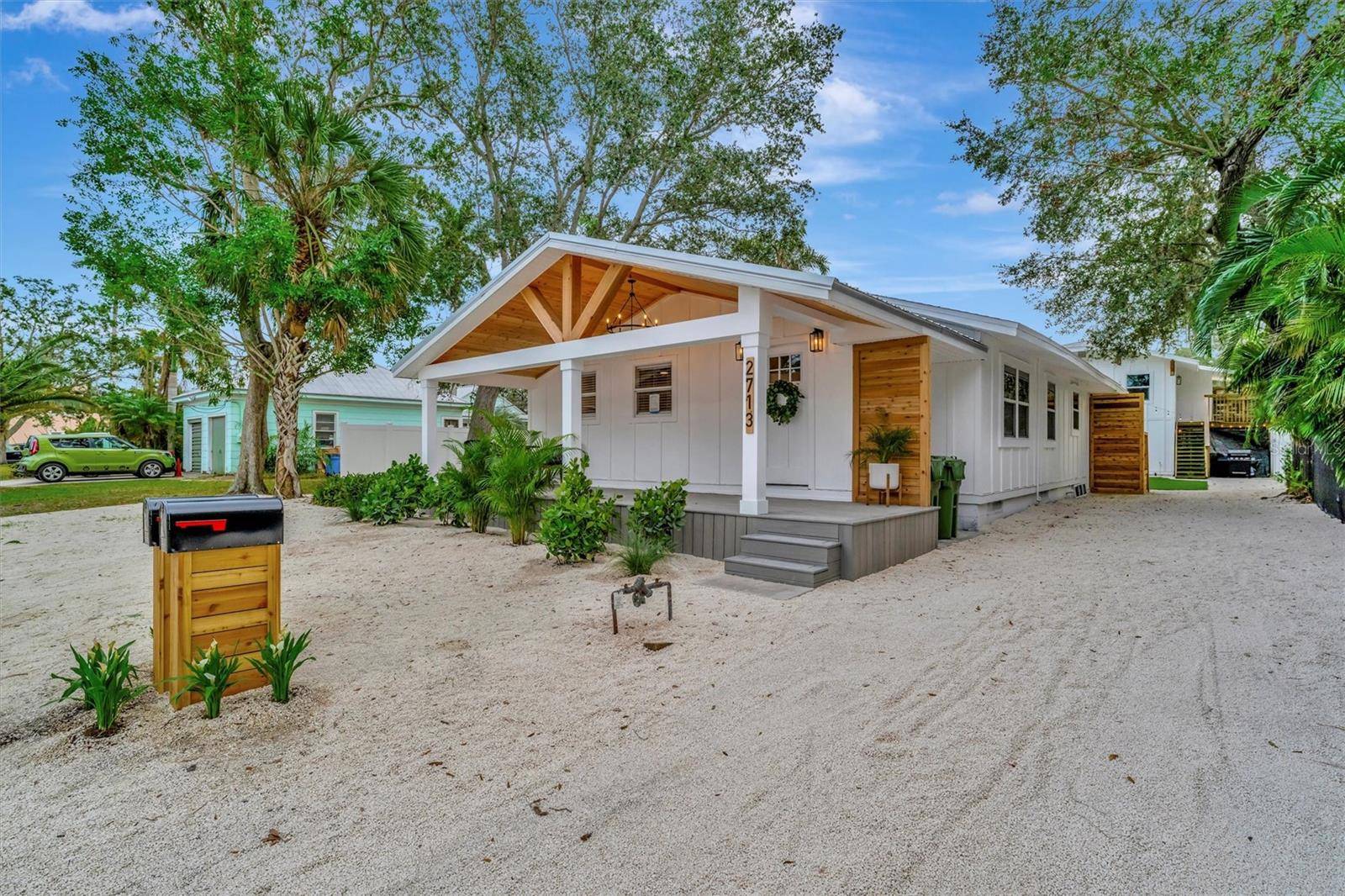 2713 4TH AVE W, Bradenton, FL 34205