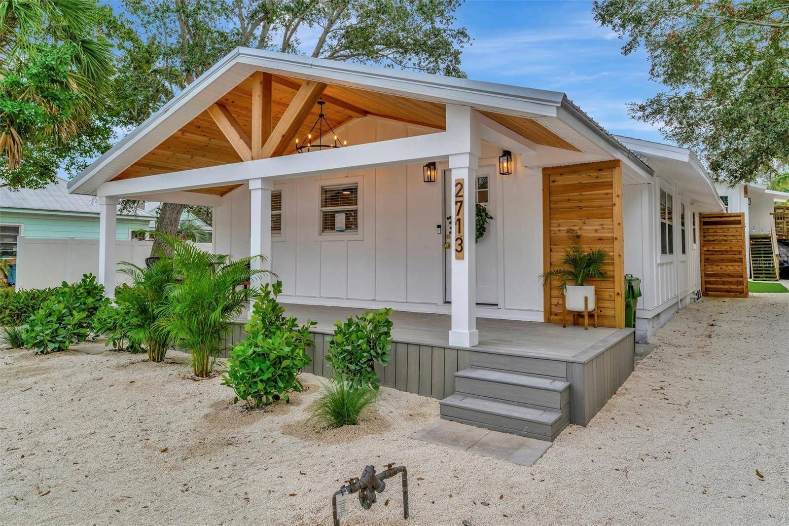 2713 4TH AVE W, Bradenton, FL 34205