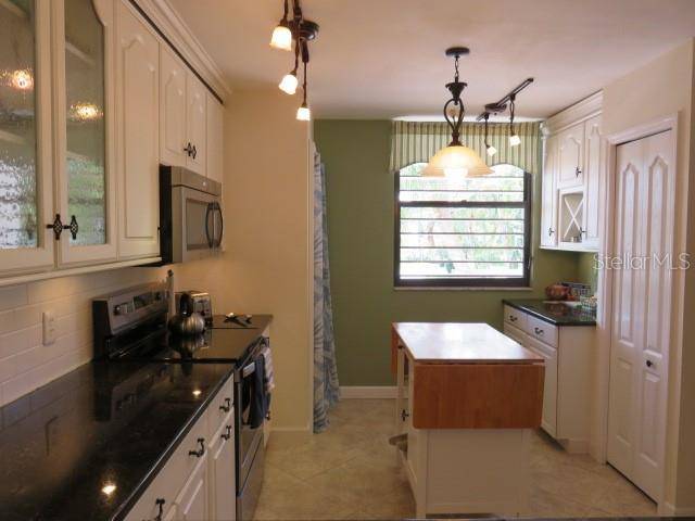 142 PINENEEDLE DR #142U, Bradenton, FL 34210