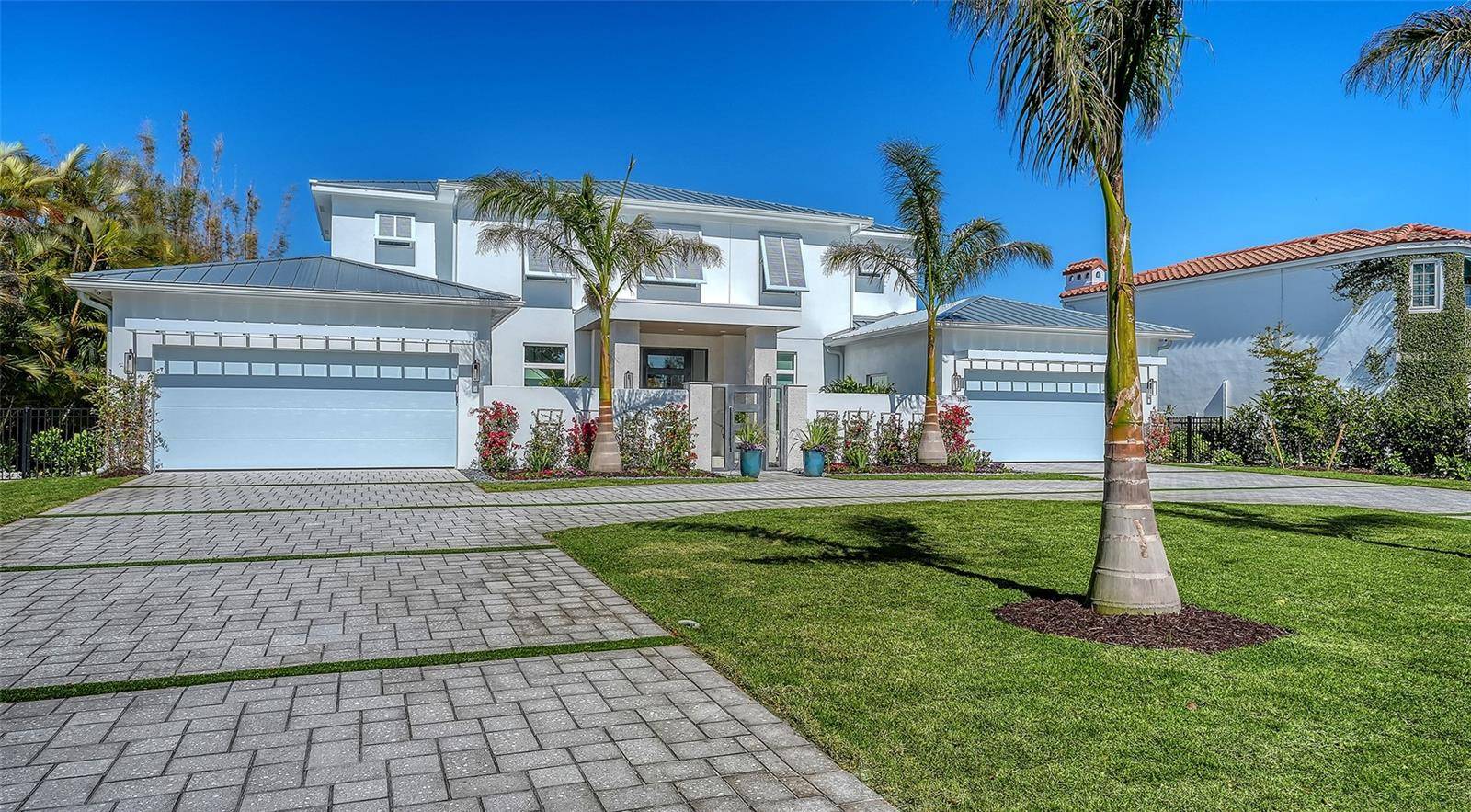1521 S LAKE SHORE DR, Sarasota, FL 34231
