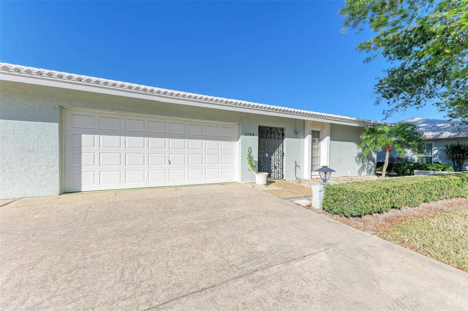 6704 11TH AVE W, Bradenton, FL 34209