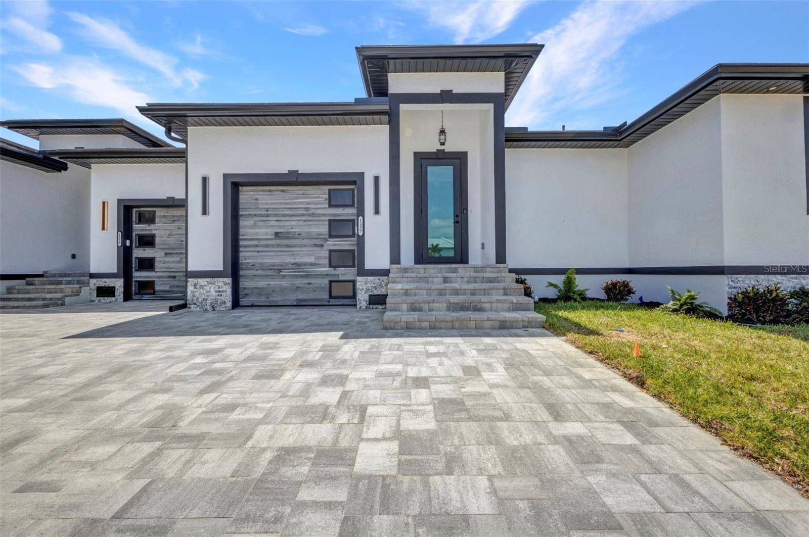 1327 WESLEY DR, Punta Gorda, FL 33950