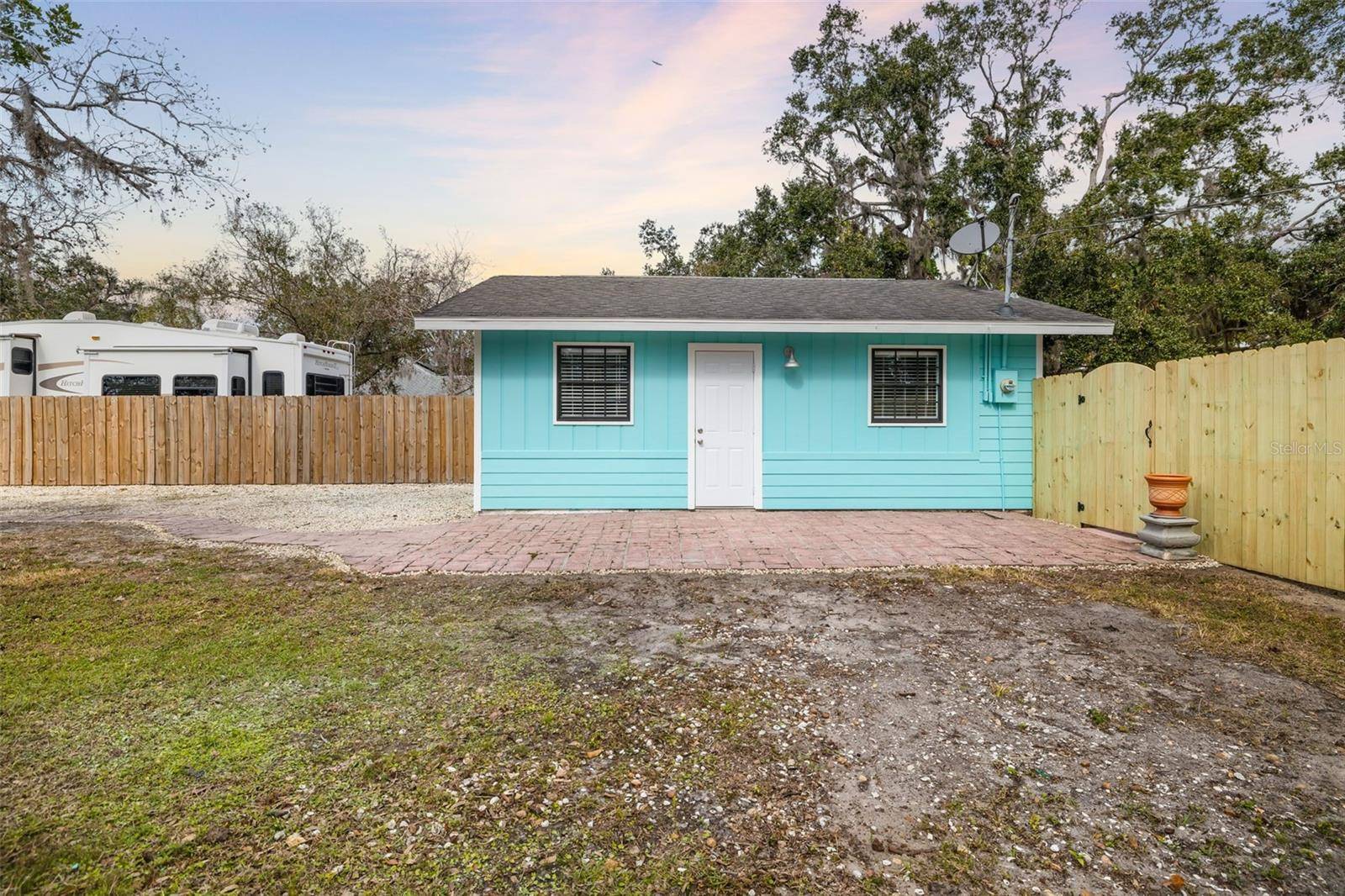 3200 TOBERO LN, Sarasota, FL 34235