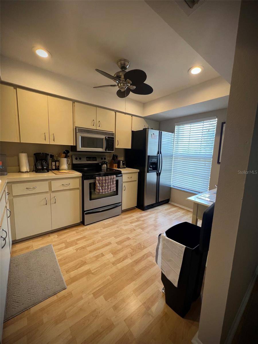 4570 WEYBRIDGE #32, Sarasota, FL 34235