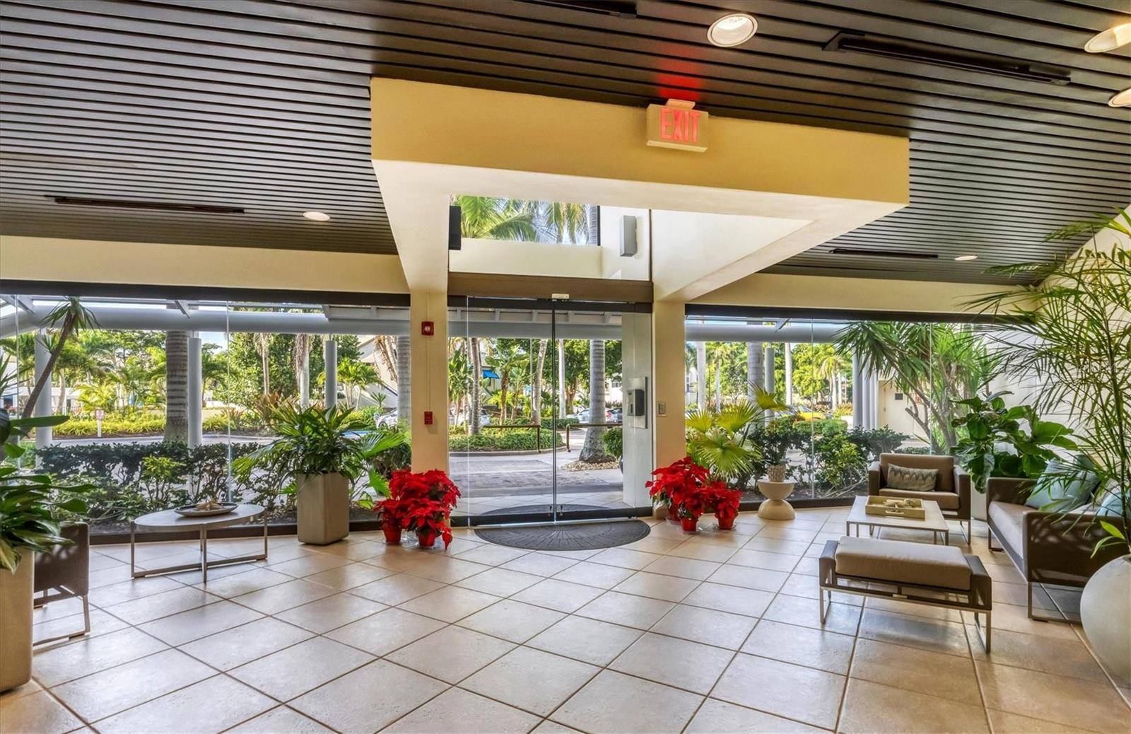 1930 HARBOURSIDE DR #134, Longboat Key, FL 34228