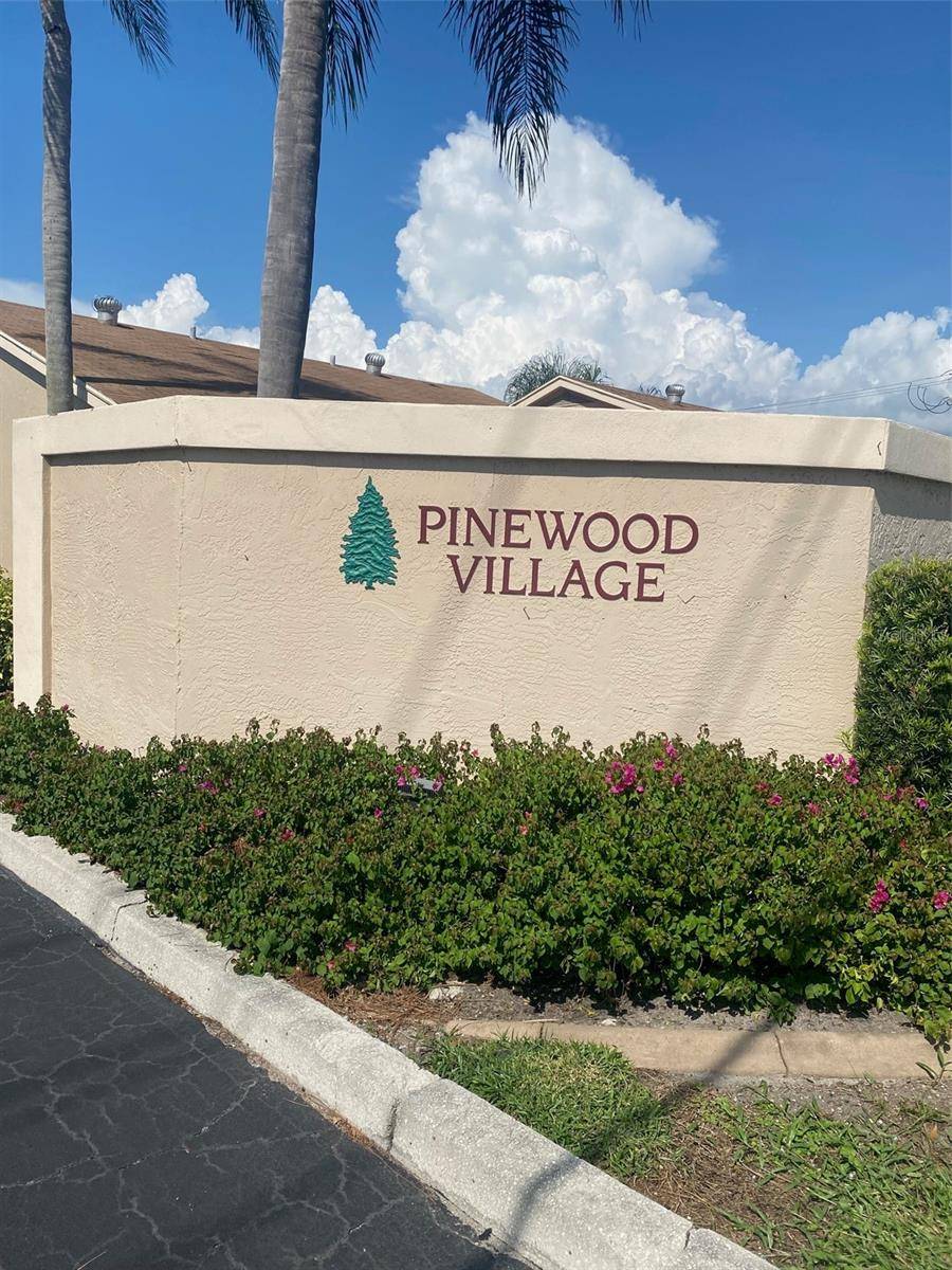 2763 WOODGATE LN #208, Sarasota, FL 34231