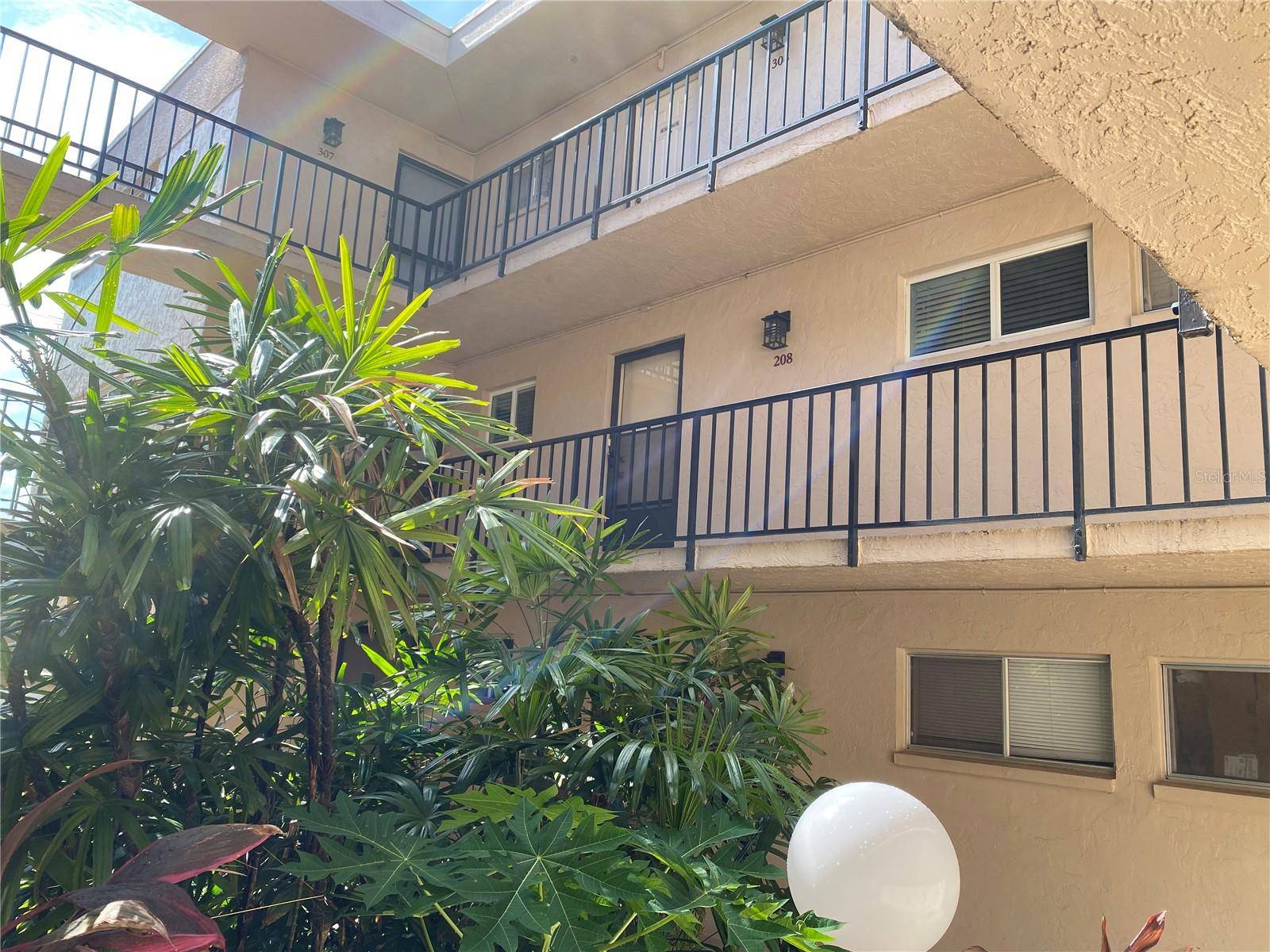 2763 WOODGATE LN #208, Sarasota, FL 34231