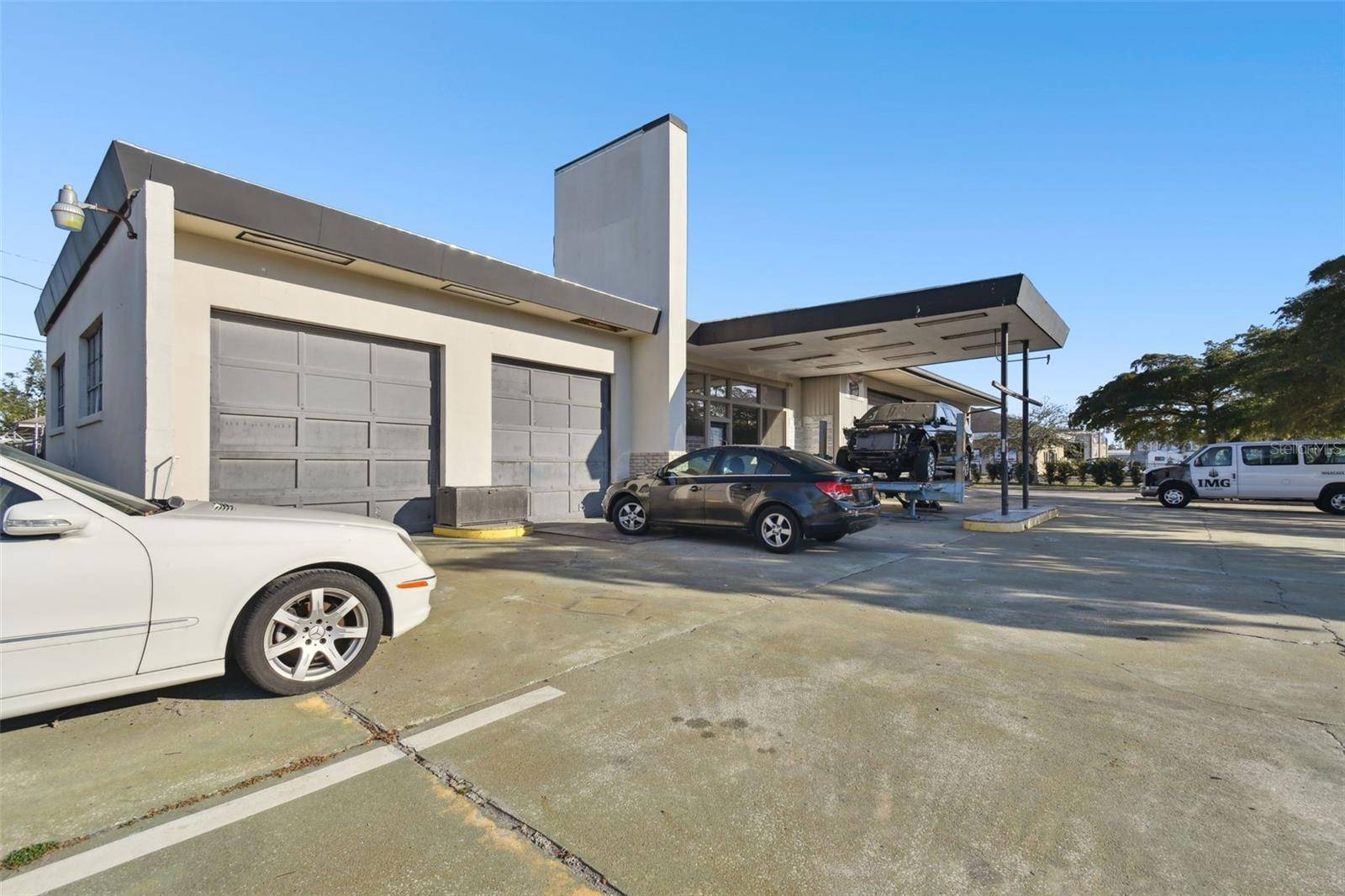 2011 9TH ST W, Bradenton, FL 34205