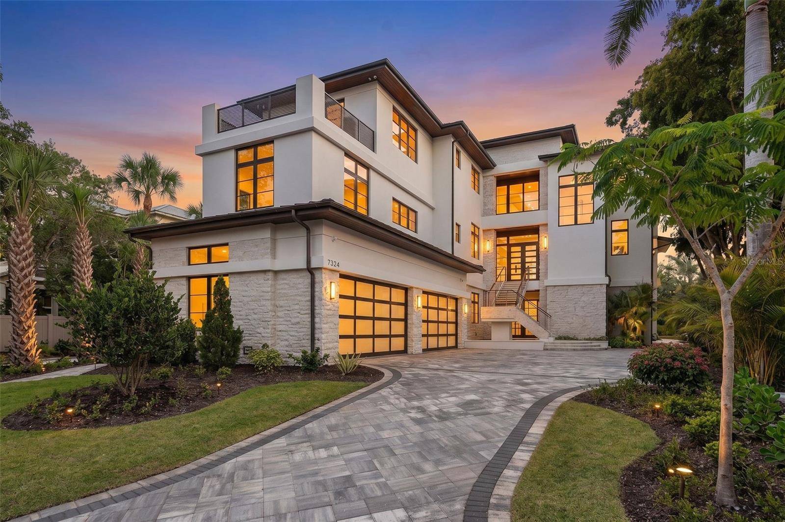 7324 POINT OF ROCKS RD, Sarasota, FL 34242