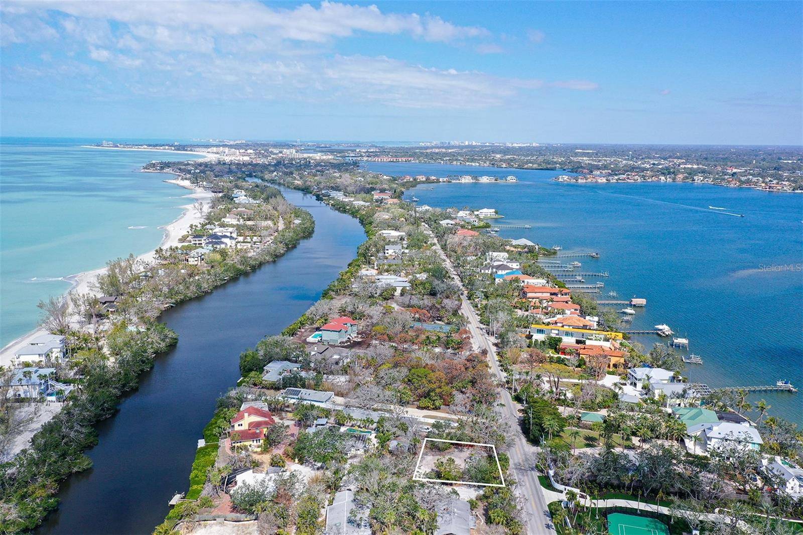 8504 HERON LAGOON CIR, Sarasota, FL 34242