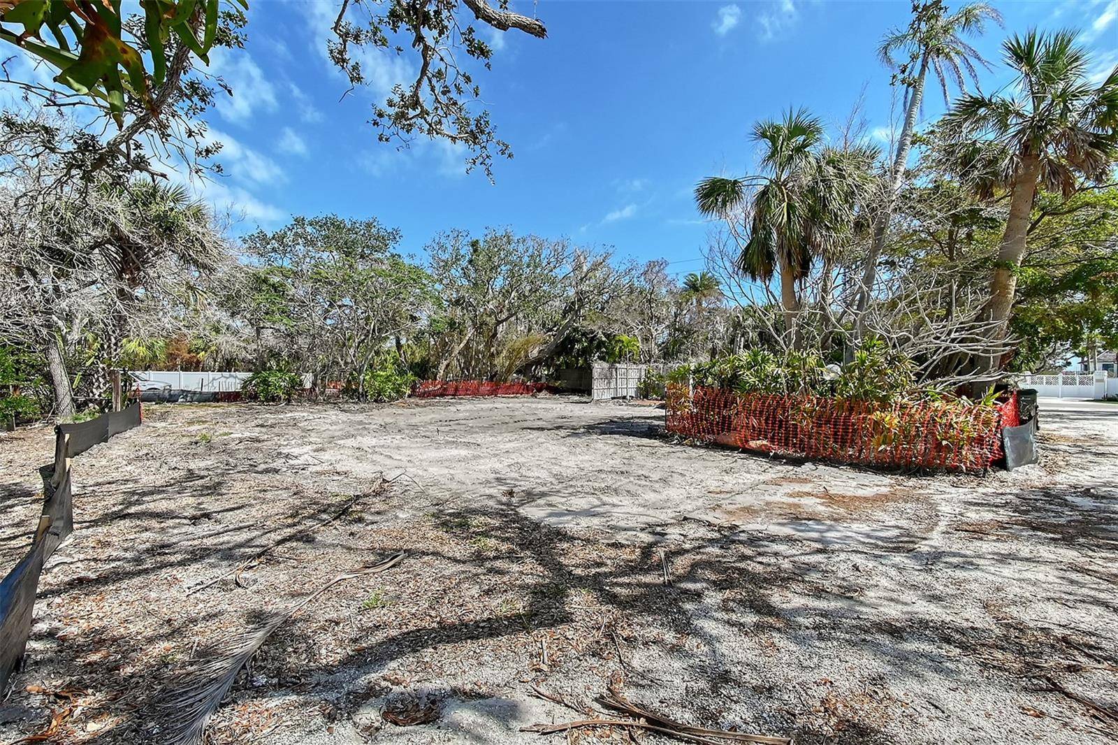 8504 HERON LAGOON CIR, Sarasota, FL 34242