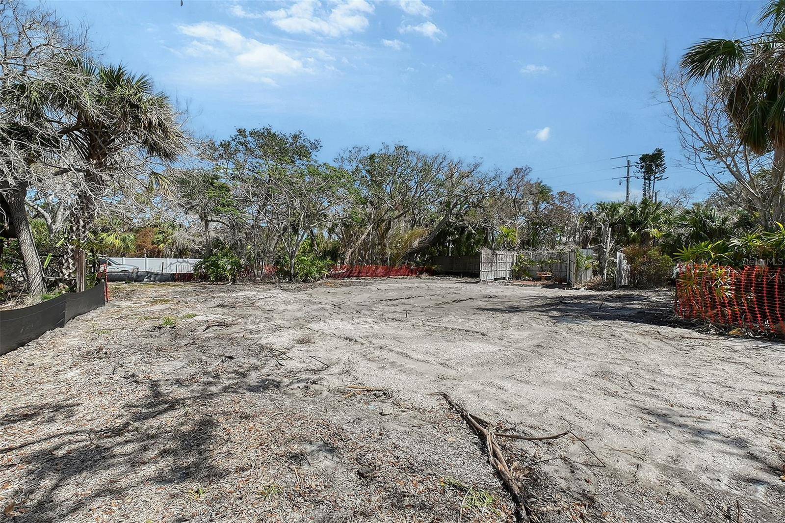 8504 HERON LAGOON CIR, Sarasota, FL 34242