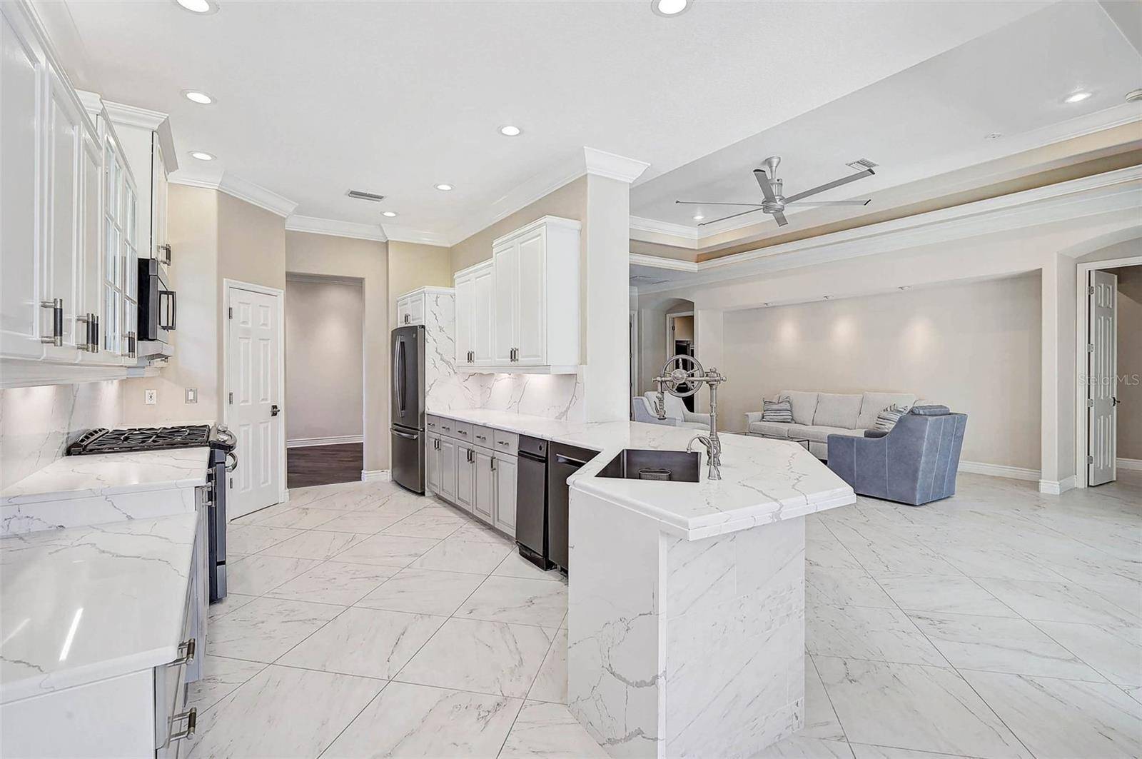 13 BAYHEAD LN Osprey, FL 34229