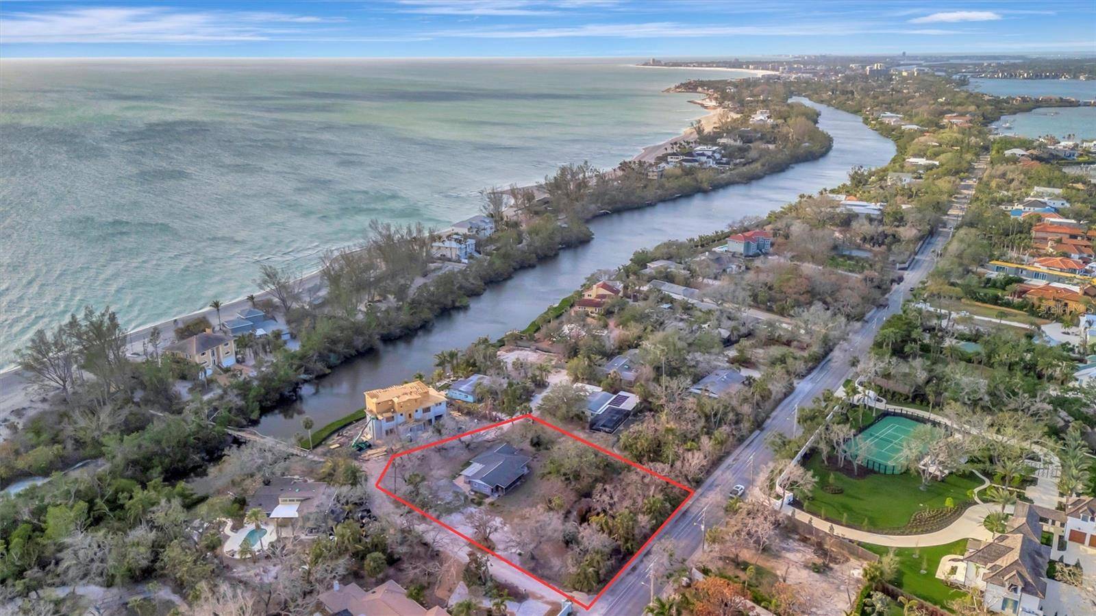 8555 HERON LAGOON CIR, Sarasota, FL 34242