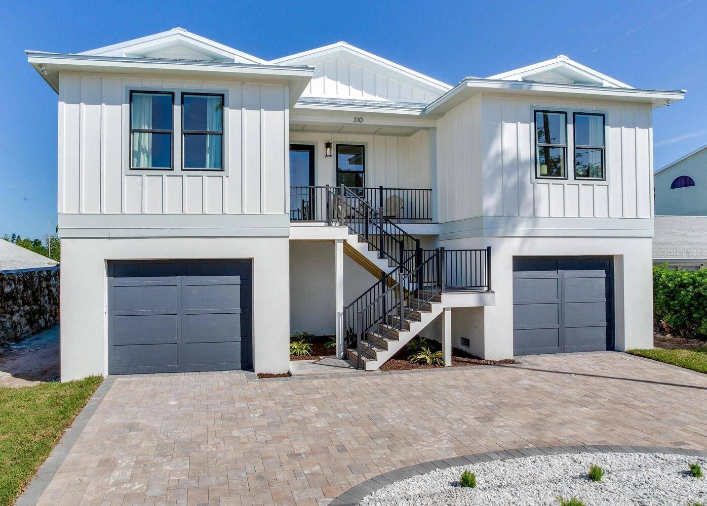 8555 HERON LAGOON CIR, Sarasota, FL 34242