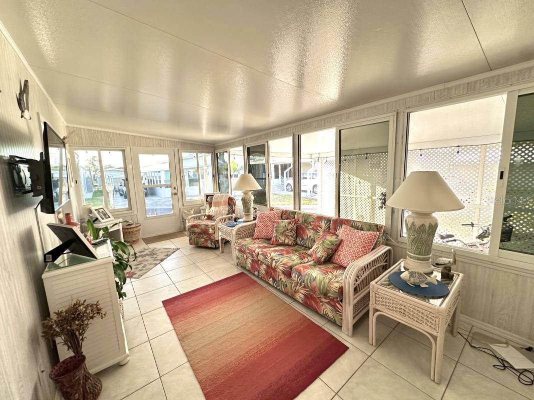 2094 DETROITER ST, Sarasota, FL 34231