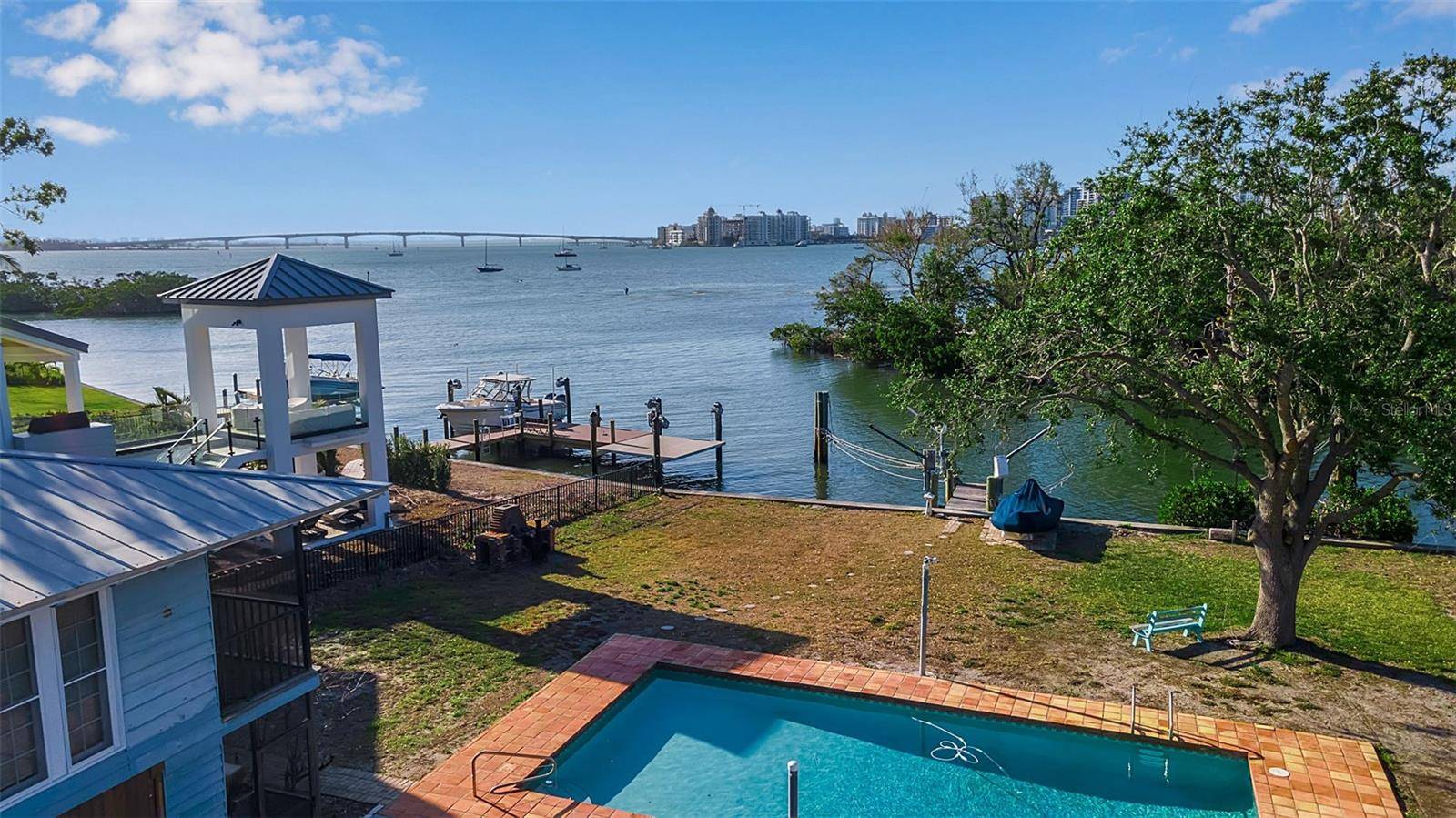 1479 BAY POINT DR, Sarasota, FL 34236