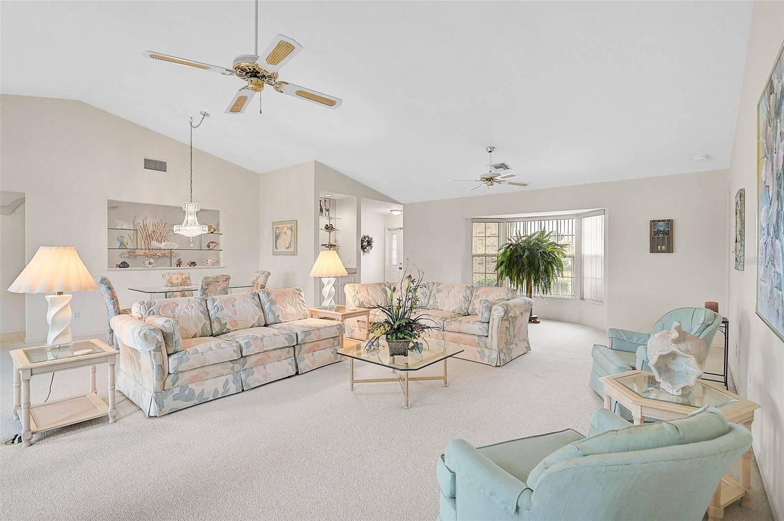 4360 PRESIDENTIAL AVENUE CIR E, Bradenton, FL 34203