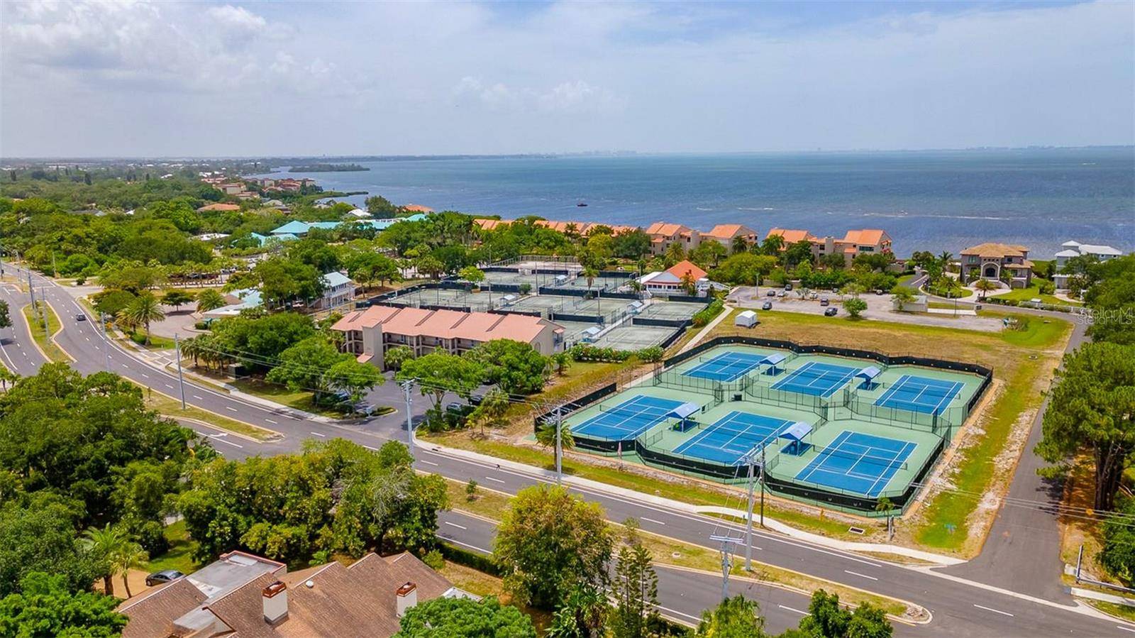 4510 EL CONQUISTADOR Pkwy #105, Bradenton, FL 34210