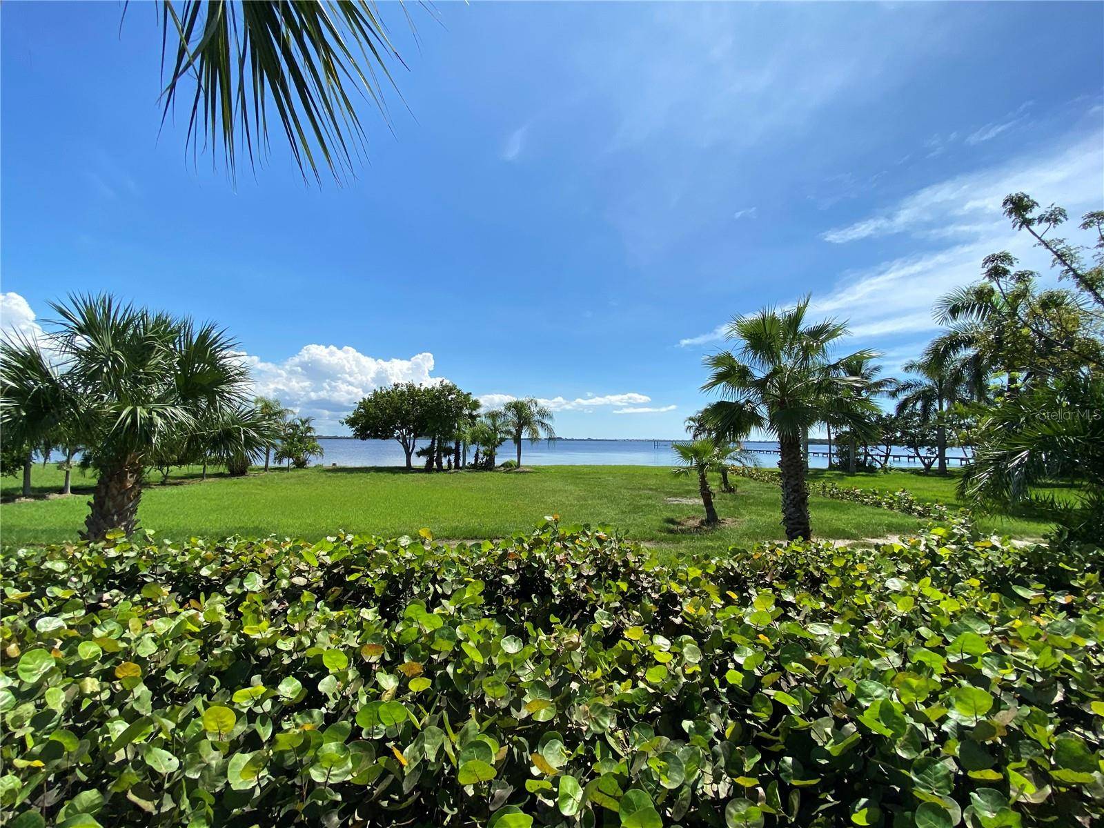 285 HORSESHOE LOOP RD, Terra Ceia, FL 34250