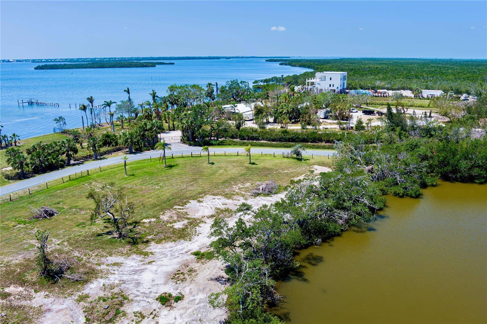 285 HORSESHOE LOOP RD, Terra Ceia, FL 34250