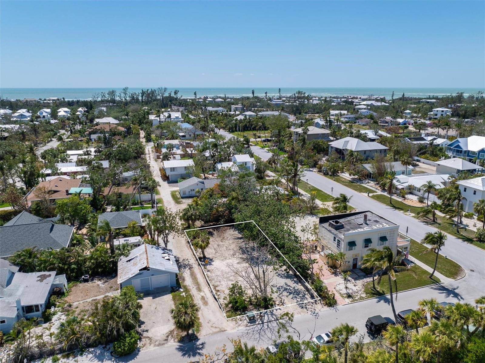 6981 LOIS AVE, Longboat Key, FL 34228
