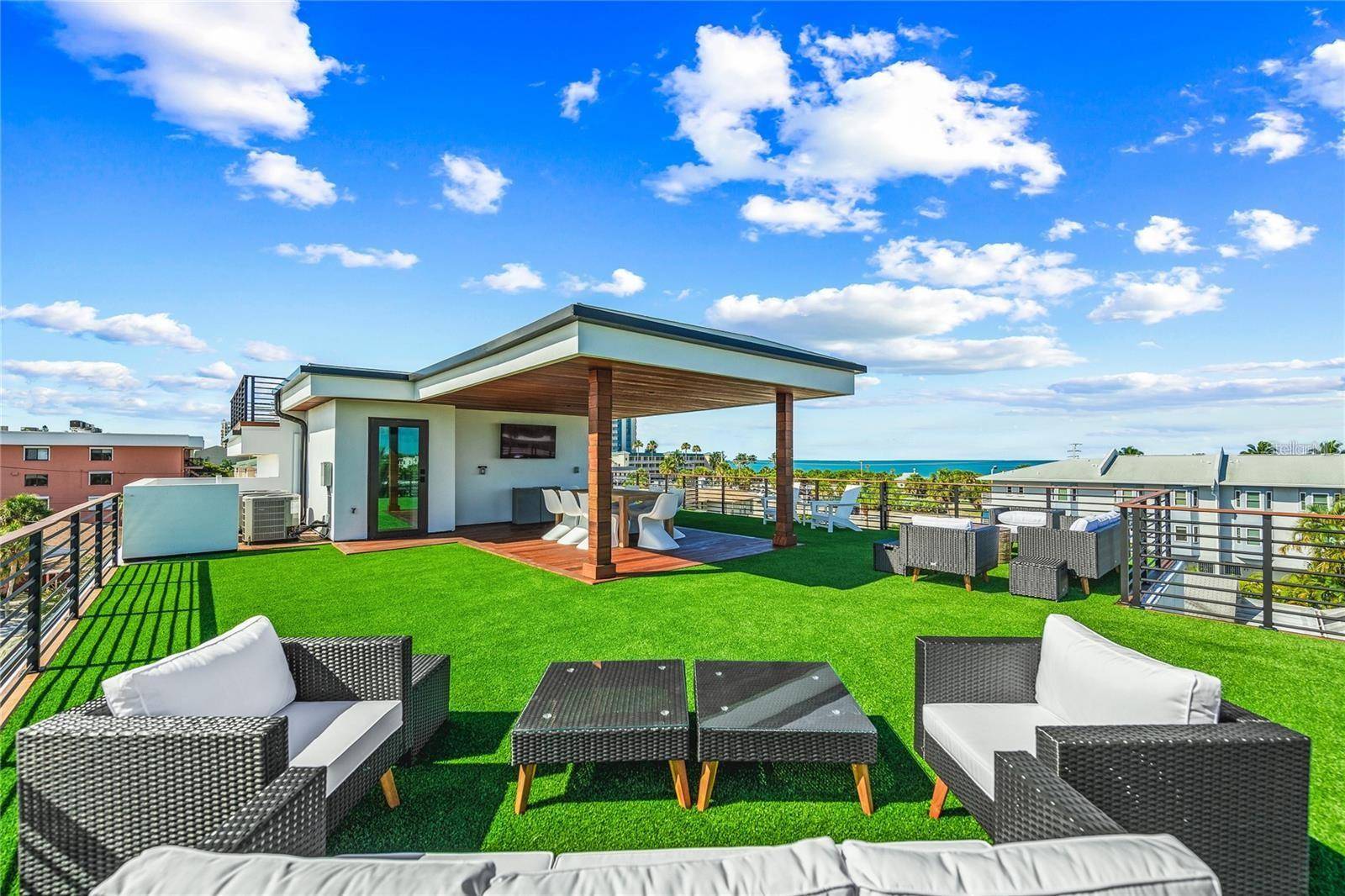 135 GRANT DR, Sarasota, FL 34236