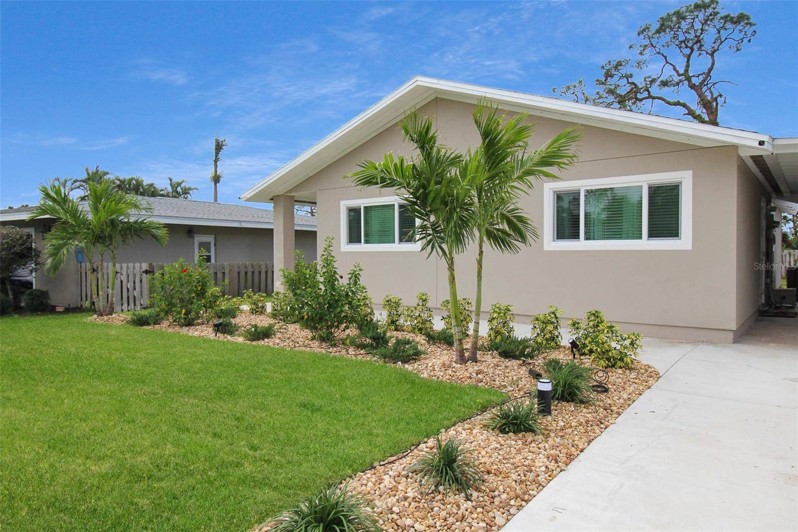 5824 WILDWOOD AVE, Sarasota, FL 34231