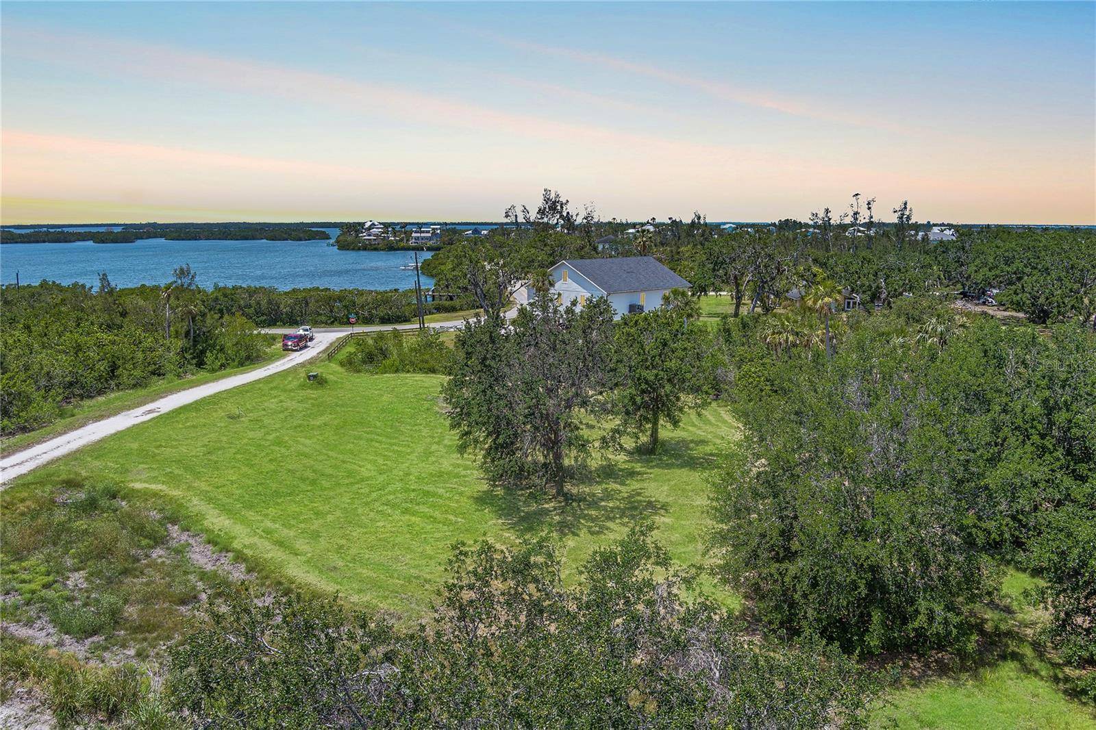 818 BAYOU POINT CT, Terra Ceia, FL 34250