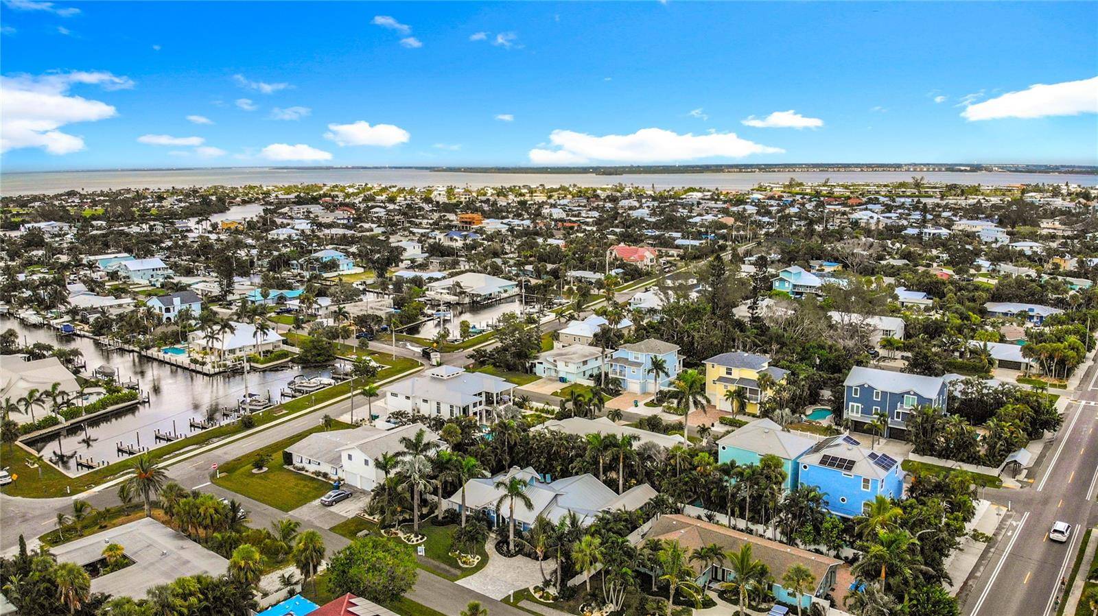 403 75TH ST, Holmes Beach, FL 34217