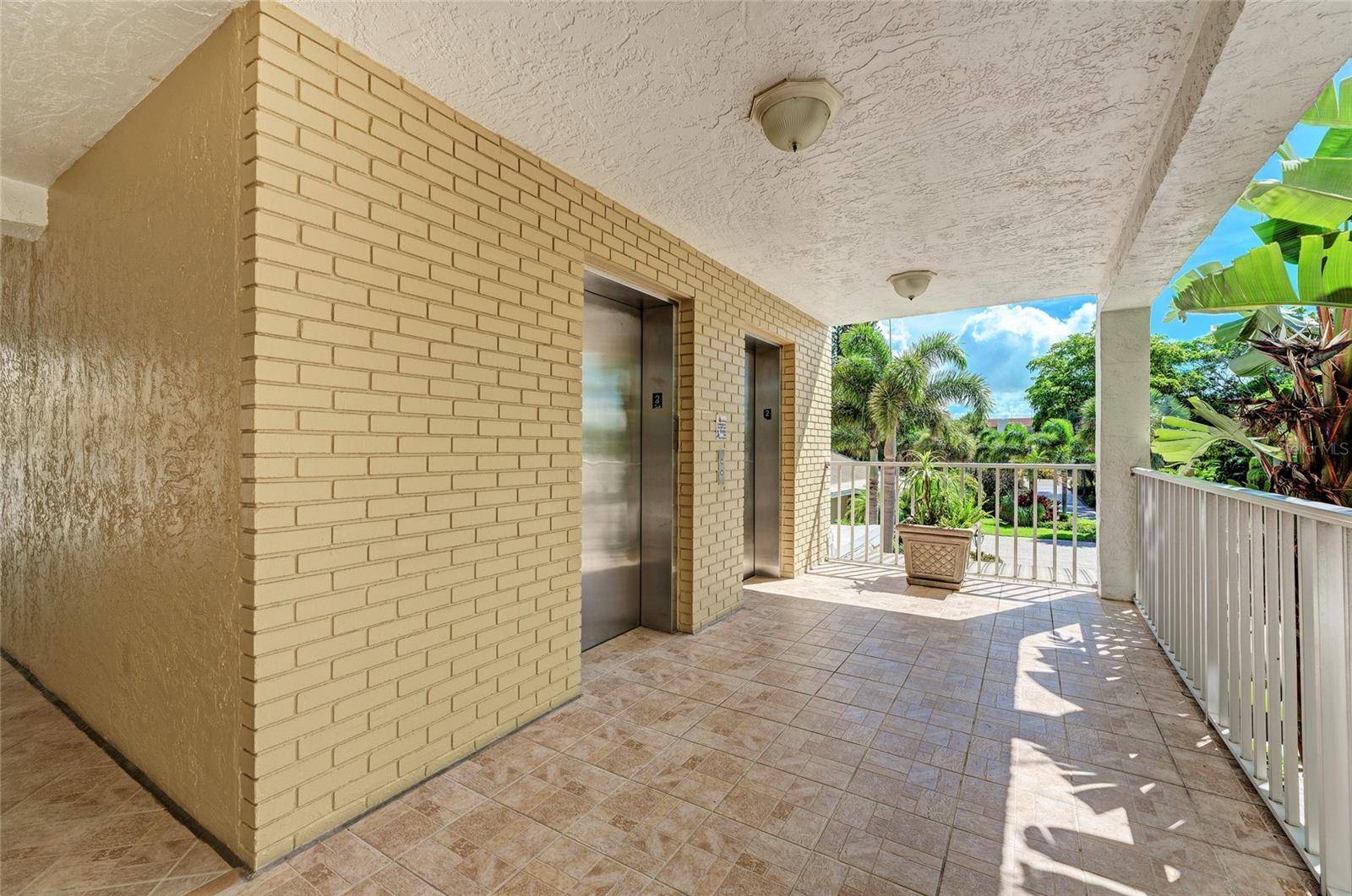 4825 GULF OF MEXICO DR #201, Longboat Key, FL 34228