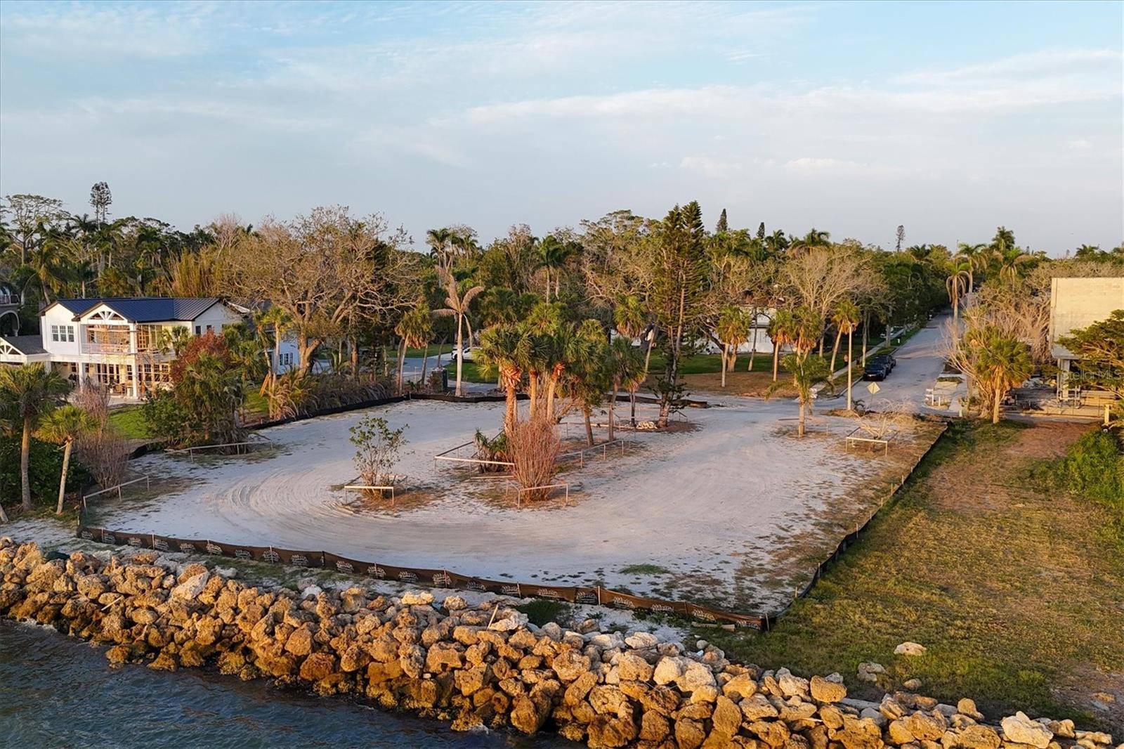 603 INDIAN BEACH LN, Sarasota, FL 34234