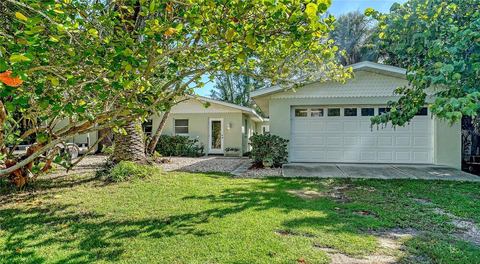 120 HAMMOCK RD, Anna Maria, FL 34216