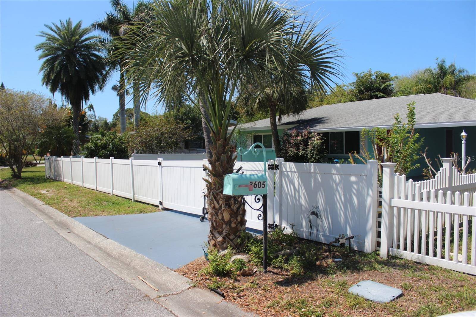 3605 IROQUOIS AVE, Sarasota, FL 34234