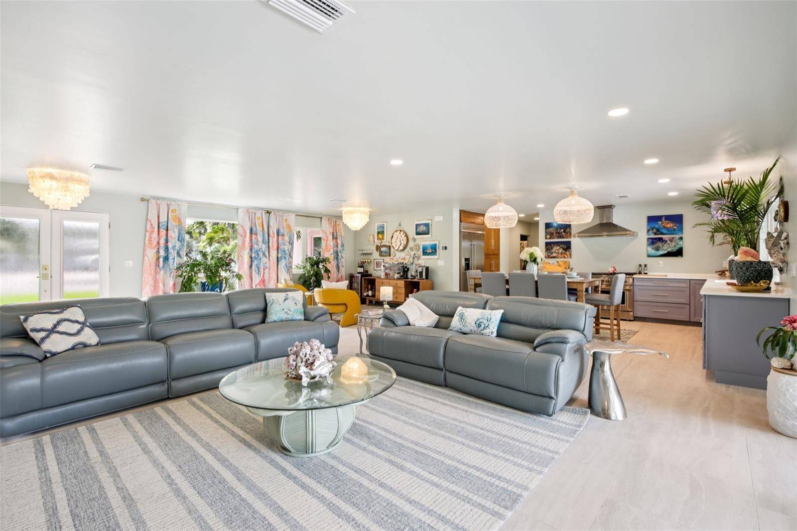 613 BUTTONWOOD DR, Longboat Key, FL 34228