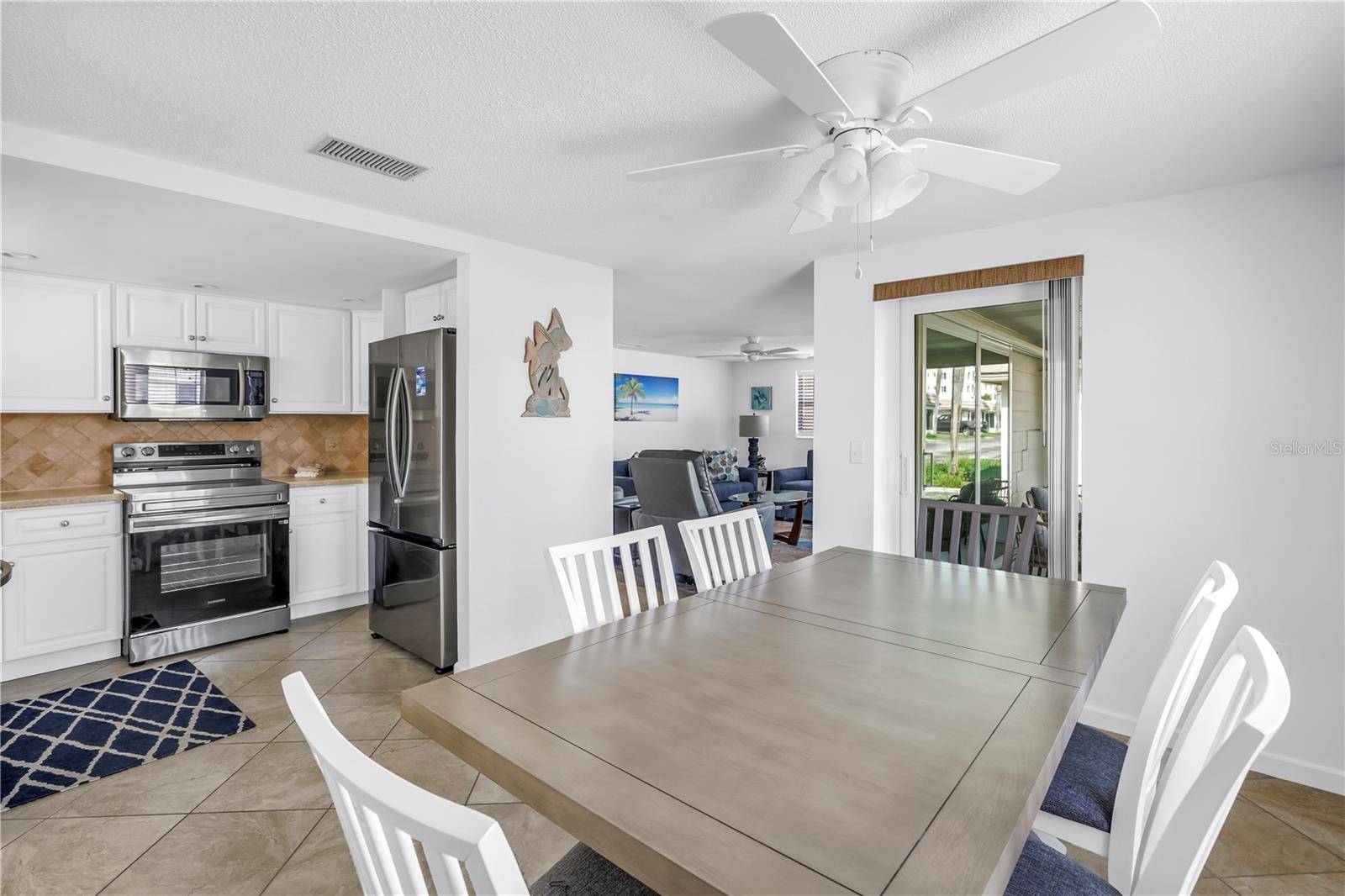6150 MIDNIGHT PASS RD #V38, Sarasota, FL 34242