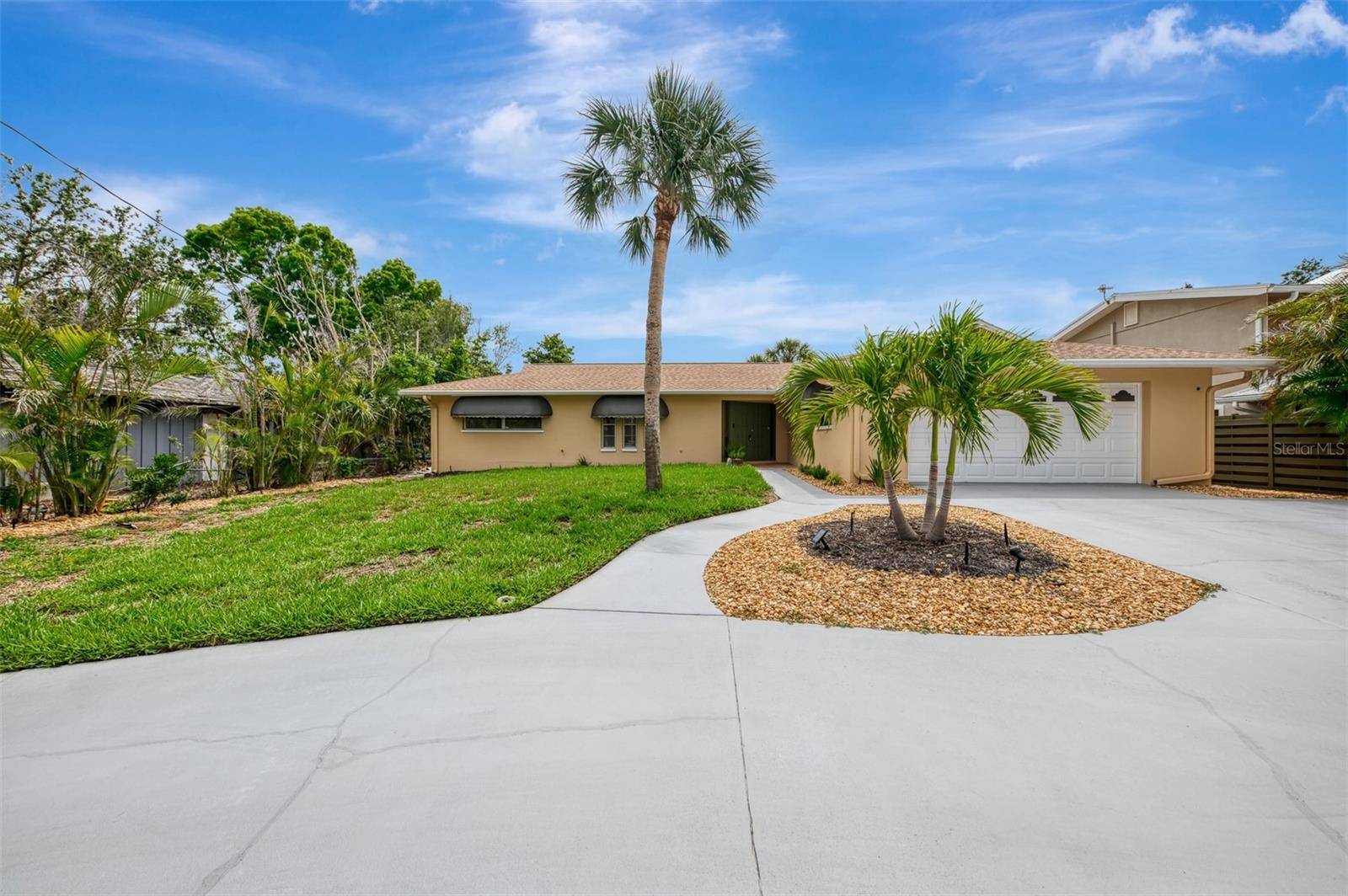 4946 COMMONWEALTH DR, Sarasota, FL 34242