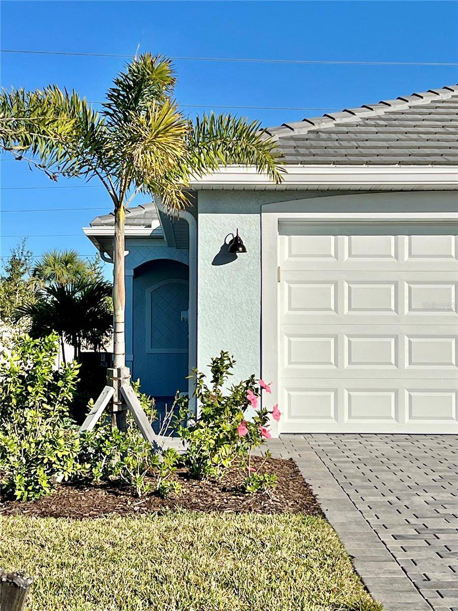 8057 SHORE LAKE DR, Englewood, FL 34224