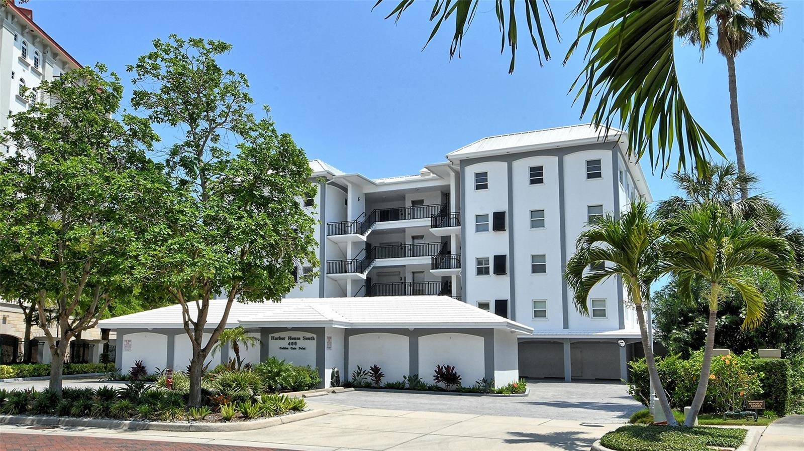 400 GOLDEN GATE PT #31, Sarasota, FL 34236