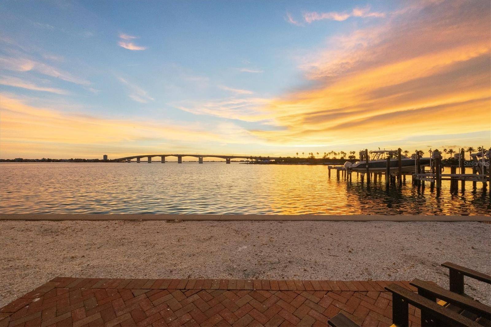 226 GOLDEN GATE PT #12, Sarasota, FL 34236