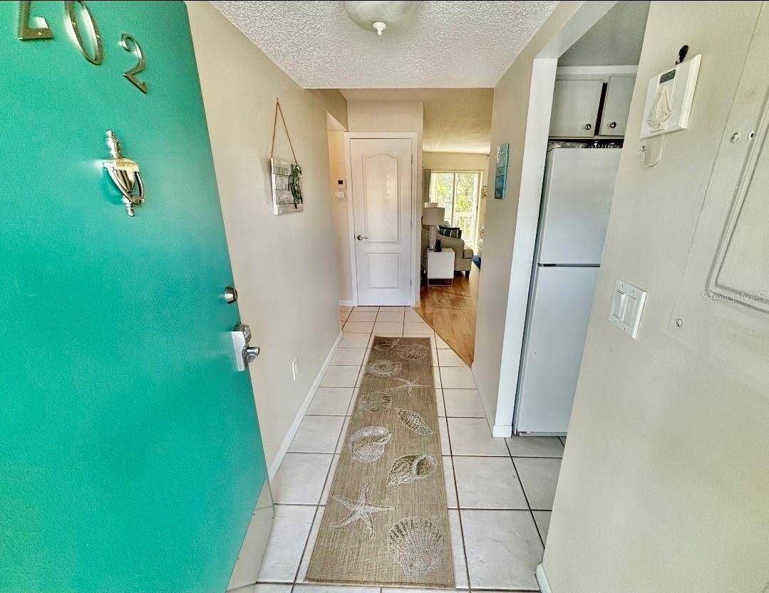 1215 S PORTOFINO DR #202, Sarasota, FL 34242